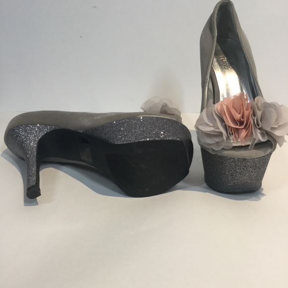 Charlotte Russe Grey-and Pink flowers , - Picture 7 of 12